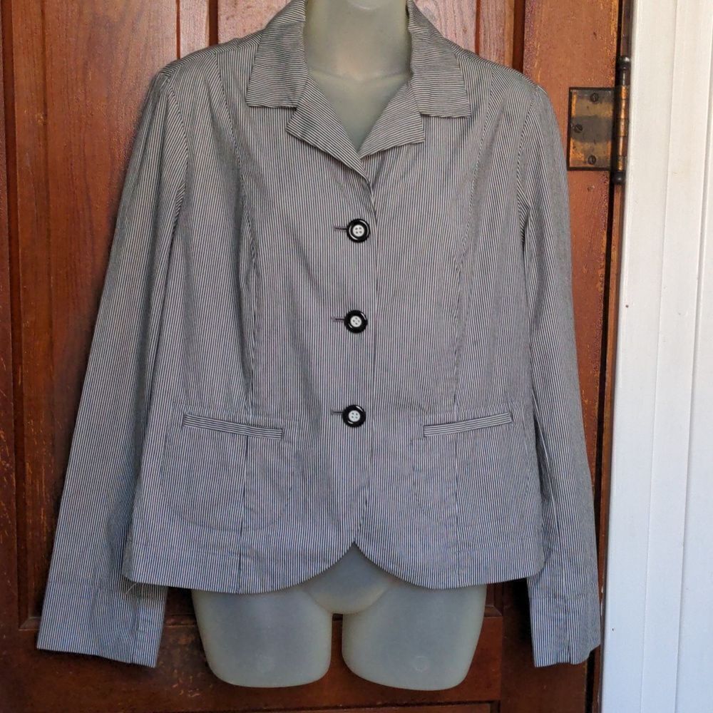 Talbots Black + White Pinstripe Cotton Blazer w/2-Tone Buttons Sz 8s